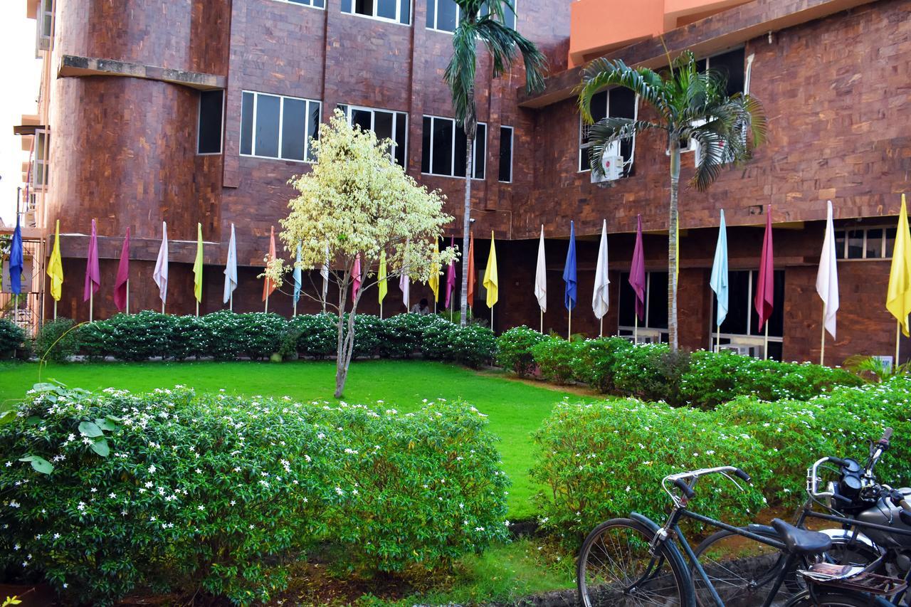 Hotel Triveni Balangir Exterior foto